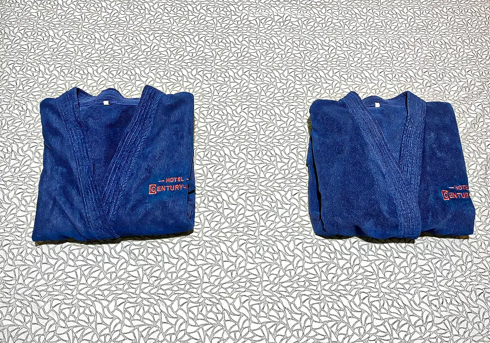 batas dentro de la habitación